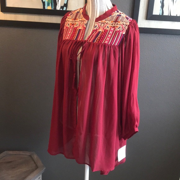 1 hour final sale. 🔥Umgee Bohemian top, slightly sheer - Picture 1 of 8